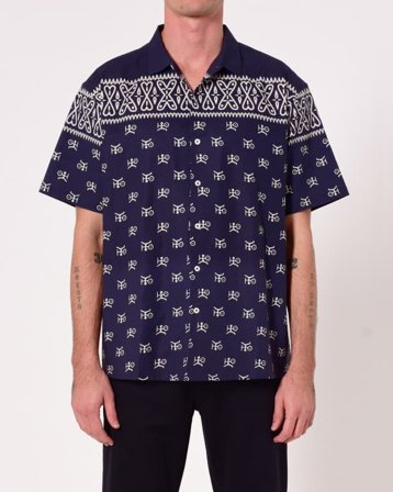 Neuw Scarf Print Ss Shirtindigo T-shirts Herr Blå M