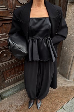 NA-KD Haut peplum à bretelles et dos ouvert - Top Nouvel an - Noir - EU 40