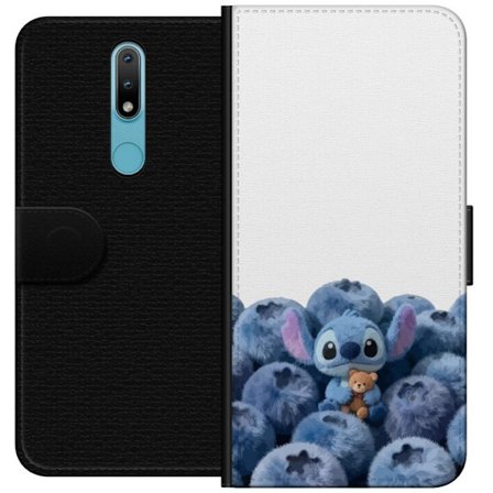 Kompatibelt Lommeboketui til Nokia Nokia 2.4 Søt blå karakter blant blåbær med bamse i mykt og lekent illustrasjon