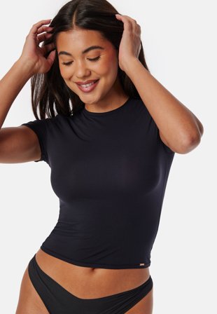 DORINA Noa Top Short Sleeve BK0001-Black Klær