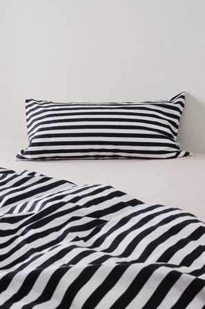 Jotex - Putevar 50x90 Cm Svart/hvit - KAYO - Kjøp Putevar hos Jotex