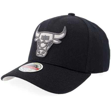 Mitchell & Ness - NBA Svart adjustable Caps - Chicago Bulls Suede Logo Classic Red Black/Grey Adjustable @ Hatstore