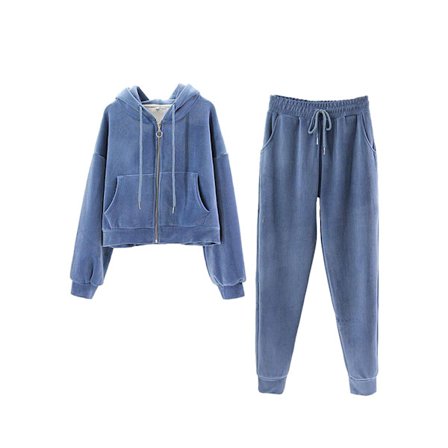 Vinter kvinner med løpehetteklær og reisehettegenser H