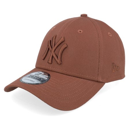 New Era - MLB Brun adjustable Caps - New York Yankees League Essential 9FORTY Brown Adjustable @ Hatstore
