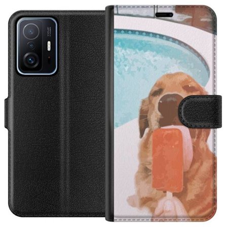 Kompatibel Tegnebogsetui til Xiaomi Xiaomi 11T Sommerhund ispinde med glad hund der slikker på is ved poolen, charmerende og sommerligt motiv