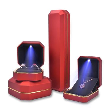 Lyxig ringlåda, fyrkantig case Smycken Presentask med LED-ljus för förslag Förlovningsbröllop, svart Red Ear Nail Box
