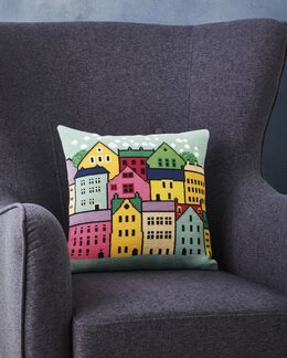 Broderipakke Pute Fargerike Hus - Permin