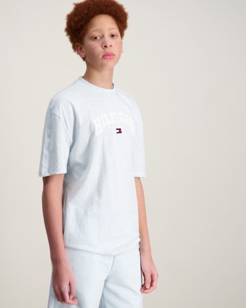 Tommy Hilfiger HILFIGER VARSITY TEE SS Blå T-skjorter Gutt - Kids Brand Store