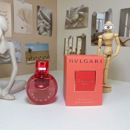 Bvlgarin uusi Crystal Red Eau de Parfum naisille, 100ml