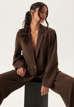 Pieces - Pckamil Ls Loose Blazer - Hot Fudge