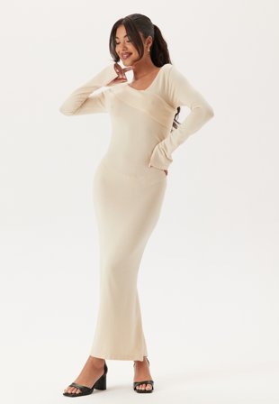 Bubbleroom - Asymmetric Knitted Dress - Light beige - Kläder