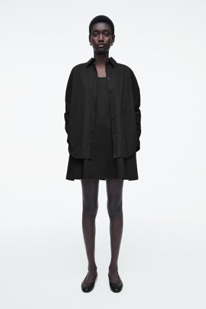 COS Damen Mehrlagiges Trapezförmiges Hemdkleid - Schwarz