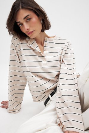 NA-KD langärmeliges Oberteil mit Knöpfen - Basic Oberteile - BeigeStripe - XS (EU 32)