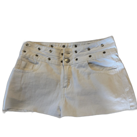 Vita högmidjade shorts med nitar