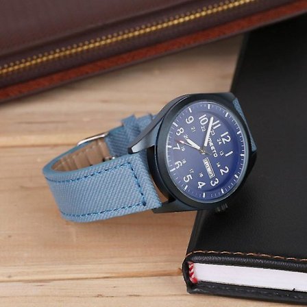 Trendy 1609 Vandafvisende Ur med Dobbelt Kalender Nylon Armbåndsur