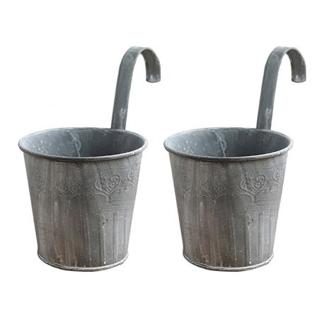 Retro jernblomstspand - 2 gamle hængespande (enkelt størrelse bunddiameter 8 cm, åbningsdiameter ca. 11 cm, spandhøjde 10,5 cm, samlet højde 1