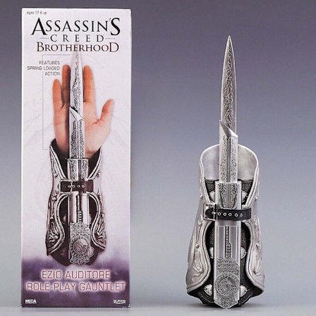 Neca Cosplay Assassin's Creed: Brotherhood 1:1 Skjult Klinge i Æske