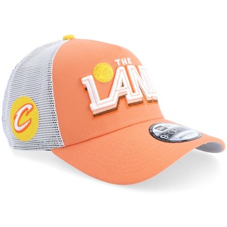 New Era - NBA Oransje trucker Caps - Cleveland Cavaliers NBA City Edition 9FORTY Orange A-frame Trucker @ Hatstore