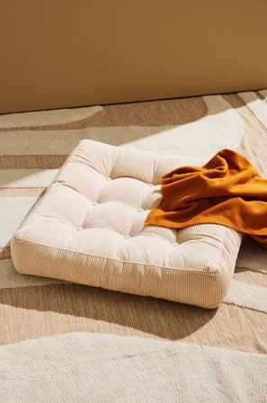 Pastill - Luca golvkudde manchester 64x64x15 cm - Beige - Fotpallar & puffar - Från Homeroom