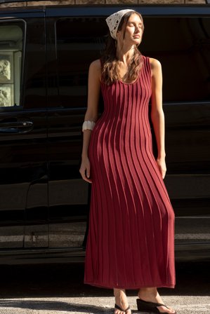 NA-KD Knitted Scoop Neck Rib Maxi Dress - Strikkjoler - Rød - S