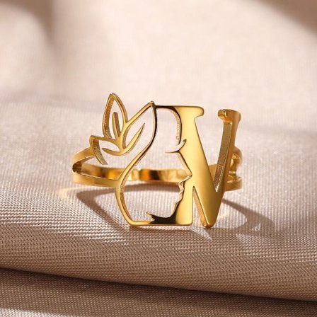 Rostfritt stål Guldfärg Blombokstäver Ringar för kvinnor Alfabetsmycken Pretty Girl Initialer Justerbara Ringar Festpresenter