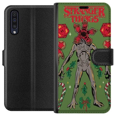 Samsung Galaxy A50 Tegnebogsetui Festlig monsterkarakter med grøn baggrund, ingefærkager, bolsjer og retro skrækstil; perfekt til festtema og farve