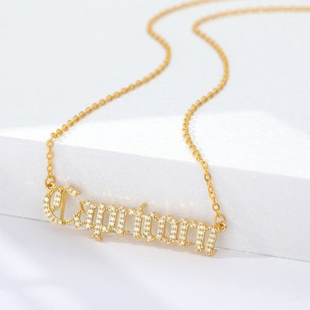 Cubic Zirconia Constellation Halsband Horoskop Smycken 12 Zodiac Kristallhänge Old English Letters Halsband Kvinnor Jungfrun Lejonet