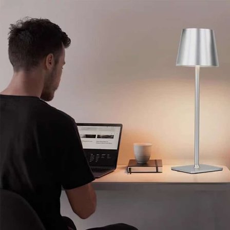 Bordslampa LED med touch & uppladdningsbar funktion