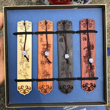 Trebokmerke Utskåret trebokmerke Naturlig håndlaget