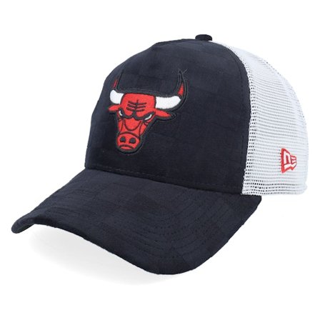 New Era - NBA Svart trucker Caps - Chicago Bulls Tonal Check Black/White A-frame Trucker @ Hatstore
