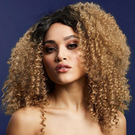 Feber Lizzo Krøllet Paryk Caramel