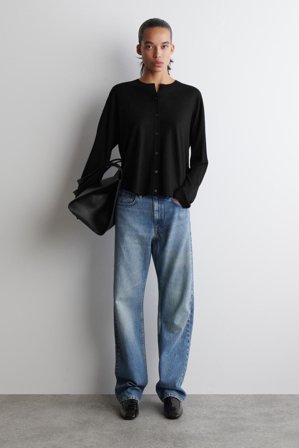 COS Femme Cardigan À Ourlet Circulaire En Laine Mérinos in Noir