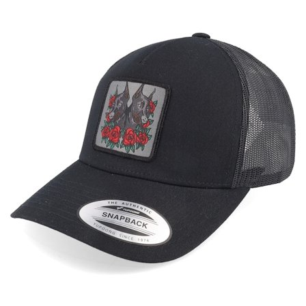 Iconic - Svart trucker Caps - Dobermann & Roses Black A-framed Trucker @ Hatstore