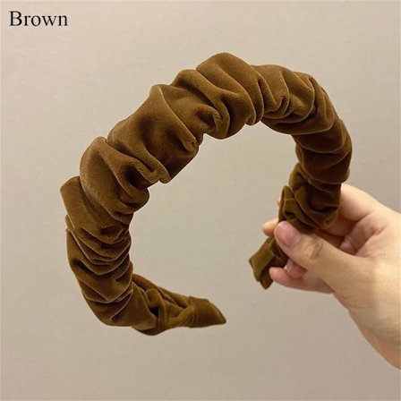 Leveä hiuspanta, RUSKEA