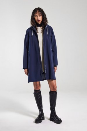Mosebacke Lightweight Matte Zip Raincoat Navy