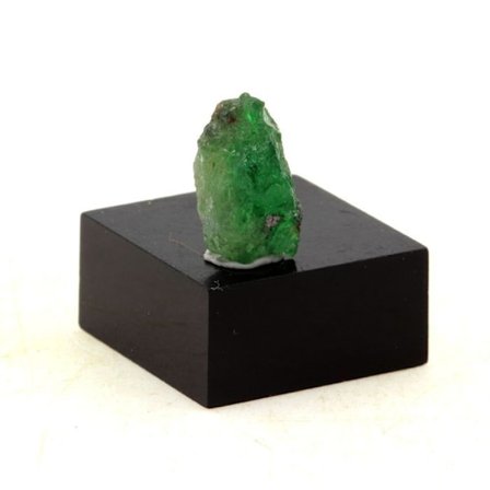 Sten og mineraler. Tsavorite granat. 5,39 øre. Manyara-regionen, Tanzania.
