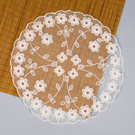 Broderad bordsduk i mjölksilke, broderad spetsunderlägg, bordstablett, cirkelformad dekoration, fotorekvisita