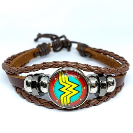Håndlavet armbånd brunt læder wonder woman symbol