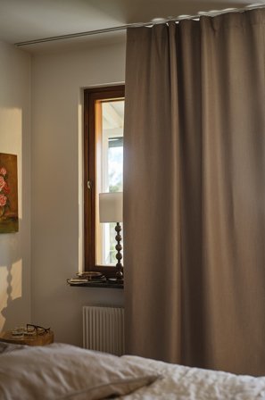 Jotex - Mørkleggingsgardin 1-lengde Fungi 17-1212 Tcx - SHADOW - Kjøp Mørkleggingsgardiner hos Jotex