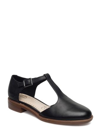 Taylor Palm Black Clarks