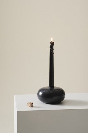 Jotex - Lysestake Gråsvart - PUCK - Kjøp Lysestaker hos Jotex