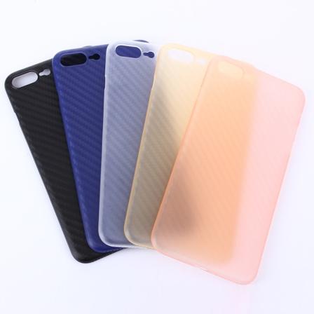 iPhone 7 Plus - Stilfuldt Carbon model cover fra Leman Svart