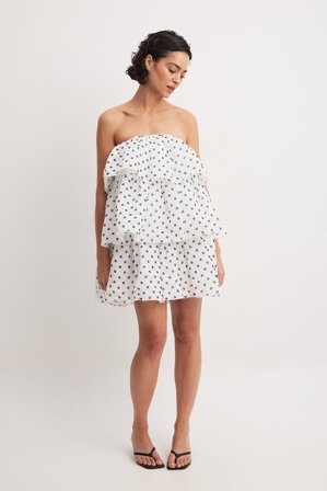 Linn Eklund x NA-KD Chiffon Layered Strapless Mini Dress - Prikkede Kjoler - Prikket - EU 44