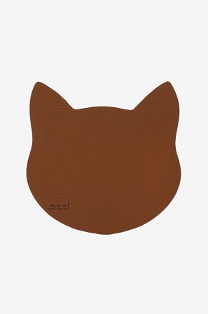MiLLE W NORDISK DESIGN - Bordskåner kat S - Brun - Dyremøbler - Fra Homeroom