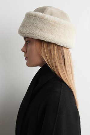 COS Women's Gorro De Ante Y Borrego in Blanco