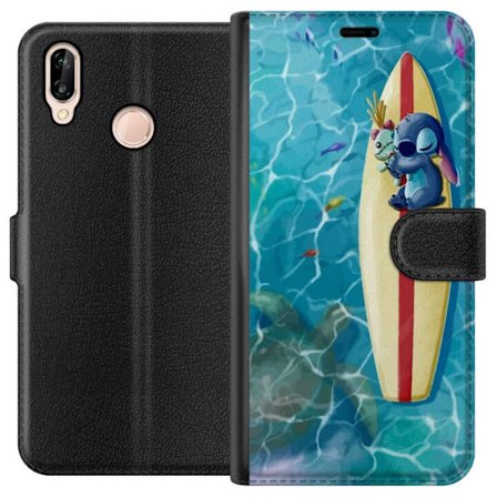 Kompatibel Tegnebogsetui til Huawei P20 lite Afslappende illustration af Stitch der hviler på et surfbræt i klart turkisfarvet vand