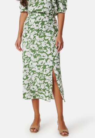 VERO MODA - Vmfrej high waist 7/8 pencil skirt - Green/White/Floral - Kläder - - Bubbleroom