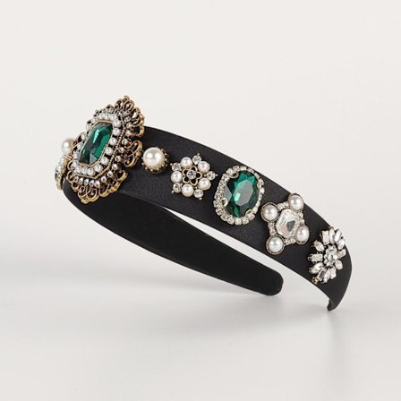 Luksuriøs diadem med edelstener og brosjer smaragdgull grønn svart
