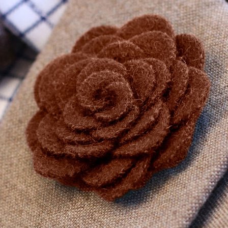 Spilla marrone con rosa per uomini - Spille a forma di fiore