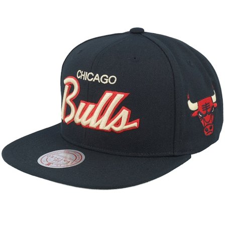 Mitchell & Ness - NBA Musta snapback Lippis - Chicago Bulls Cream Script Black Snapback @ Hatstore